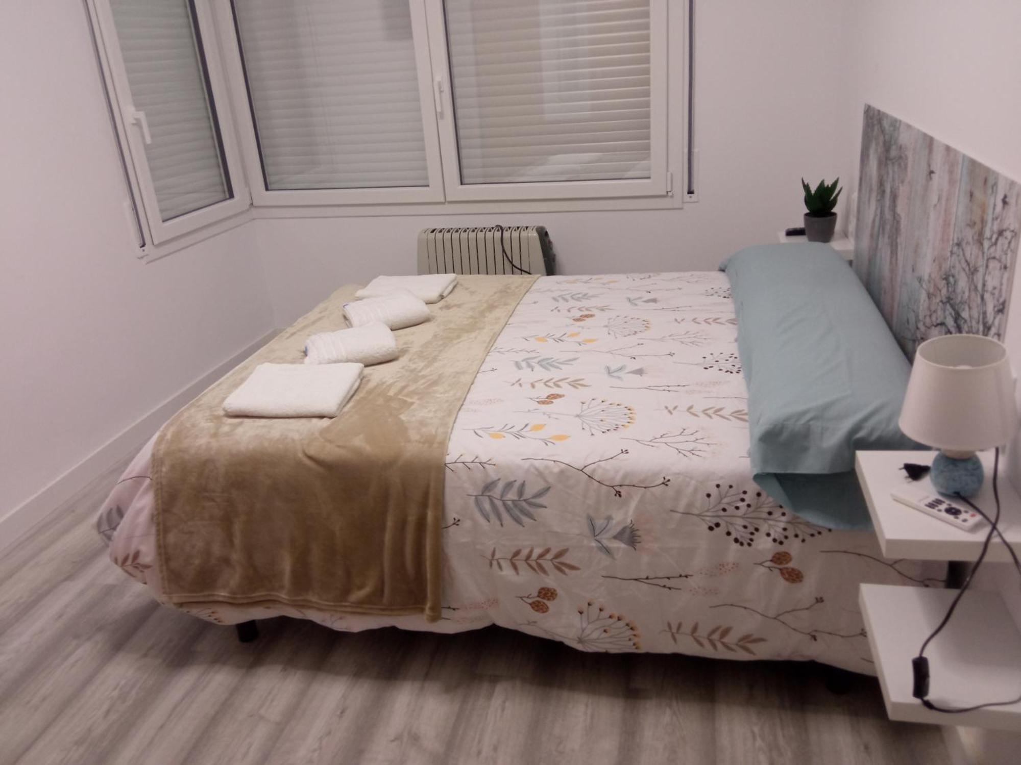 Vora Port Apartment L'Ampolla Bagian luar foto