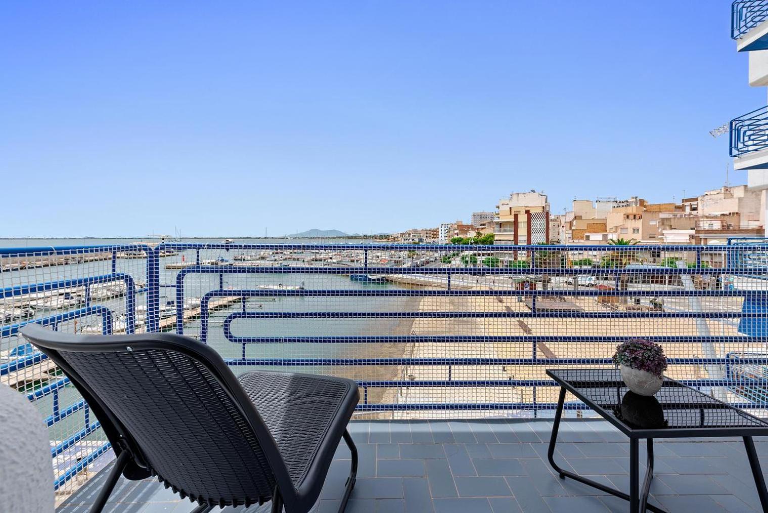 Vora Port Apartment L'Ampolla Bagian luar foto