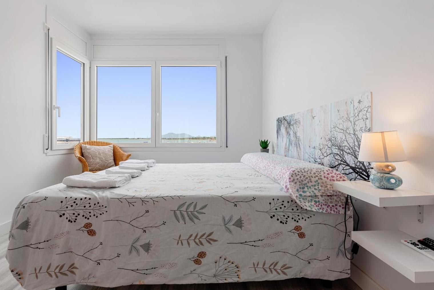 Vora Port Apartment L'Ampolla Bagian luar foto