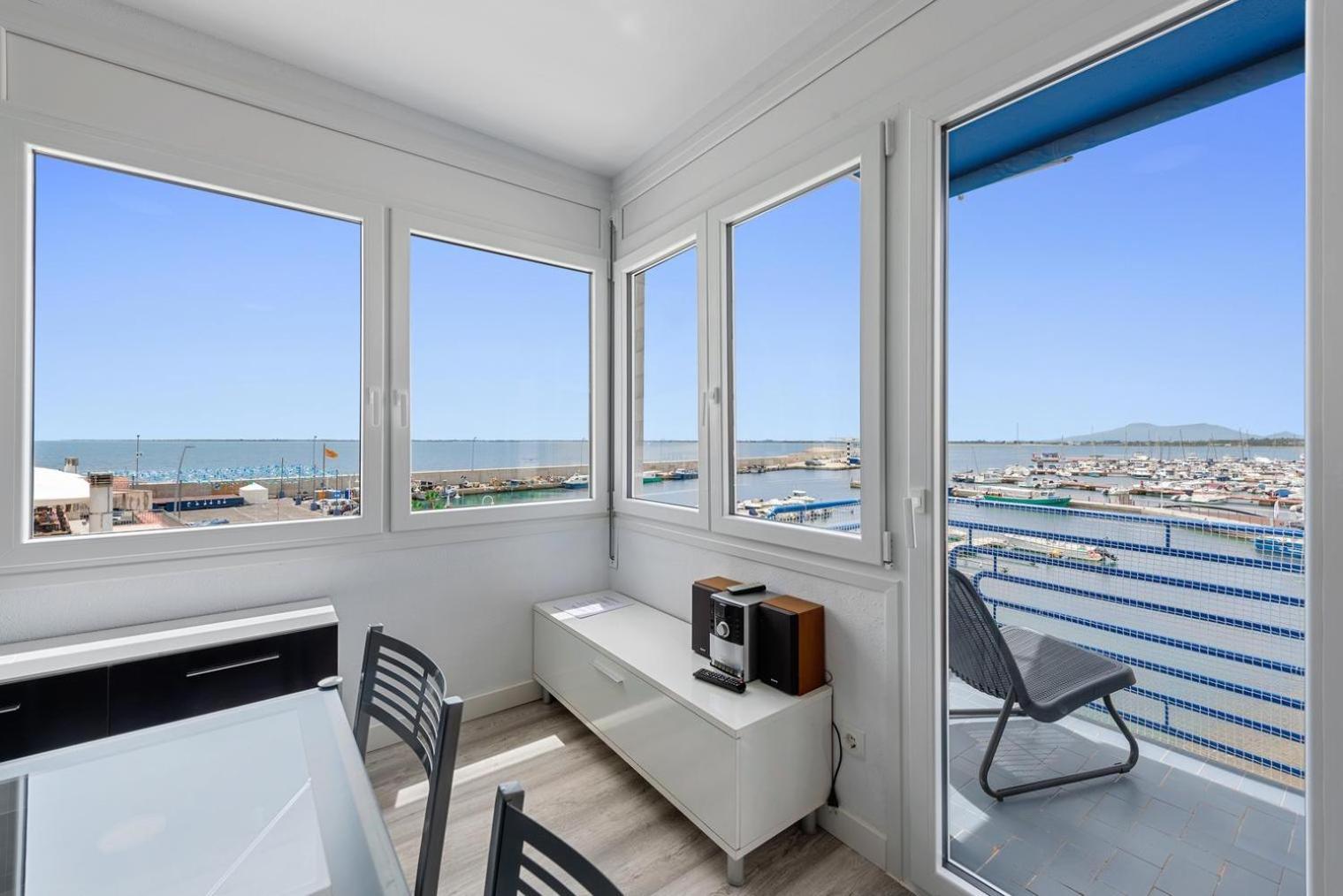 Vora Port Apartment L'Ampolla Bagian luar foto